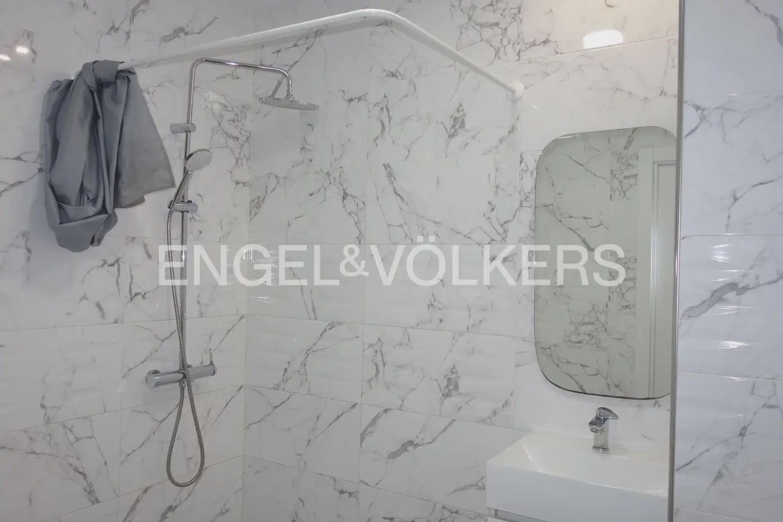 2 quarto Apartamento para arrendar em Valencia cidade - 1 750 € (Ref: 9898211)