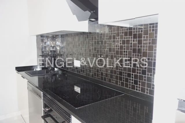Appartement de 2 chambres à louer à Torrefiel, Valence ville - 1 750 € (Ref: 9898211)