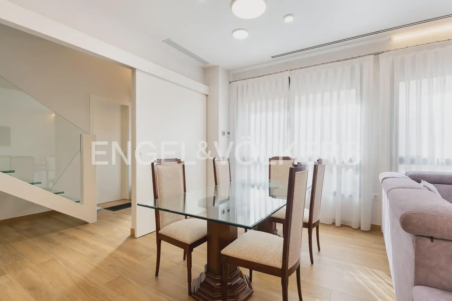 3 bedroom Villa for sale in Benifaio with garage - € 695,000 (Ref: 9898212)