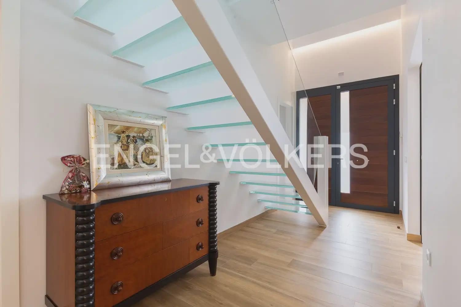 3 bedroom Villa for sale in Benifaio with garage - € 695,000 (Ref: 9898212)