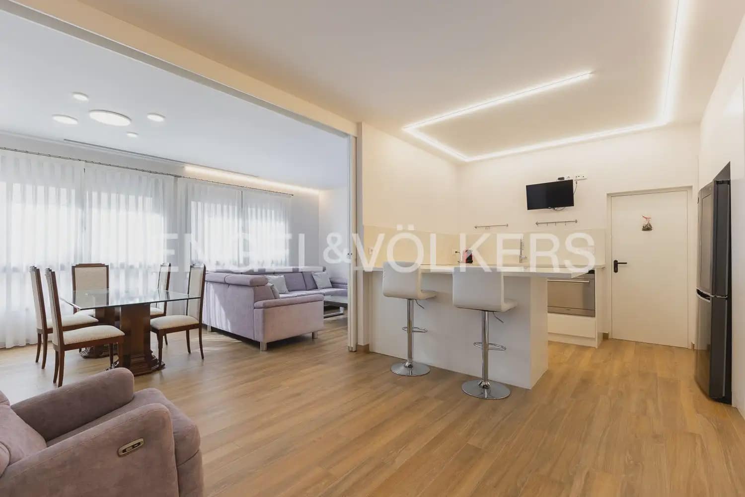 3 bedroom Villa for sale in Benifaio with garage - € 695,000 (Ref: 9898212)