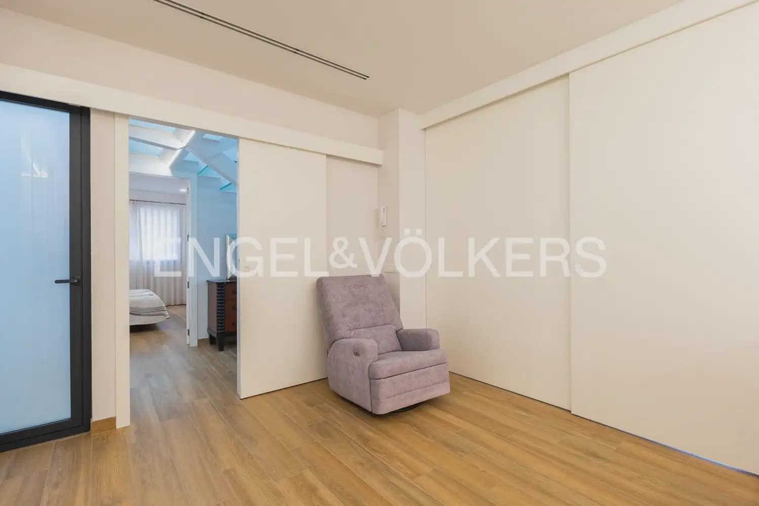 3 bedroom Villa for sale in Benifaio with garage - € 695,000 (Ref: 9898212)