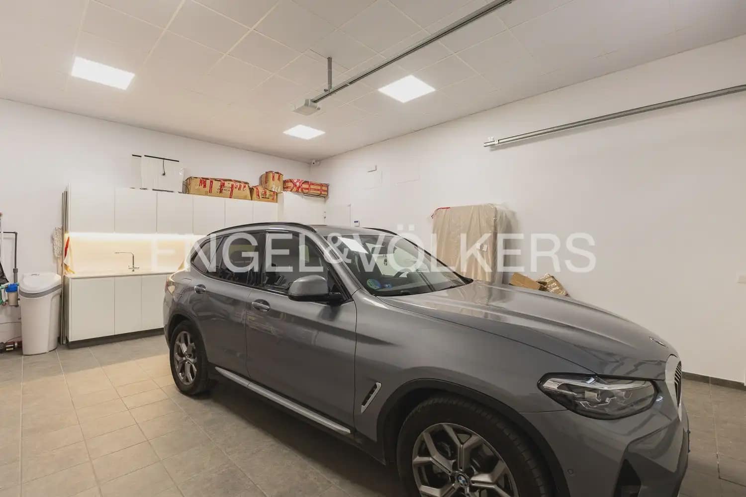 3 bedroom Villa for sale in Benifaio with garage - € 695,000 (Ref: 9898212)