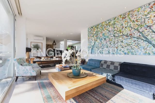 7 makuuhuone Huvila myytävänä paikassa Casas Verdes, Paterna mukana uima-altaan 
autotalli - 1 900 000 € (Ref: 9898214)