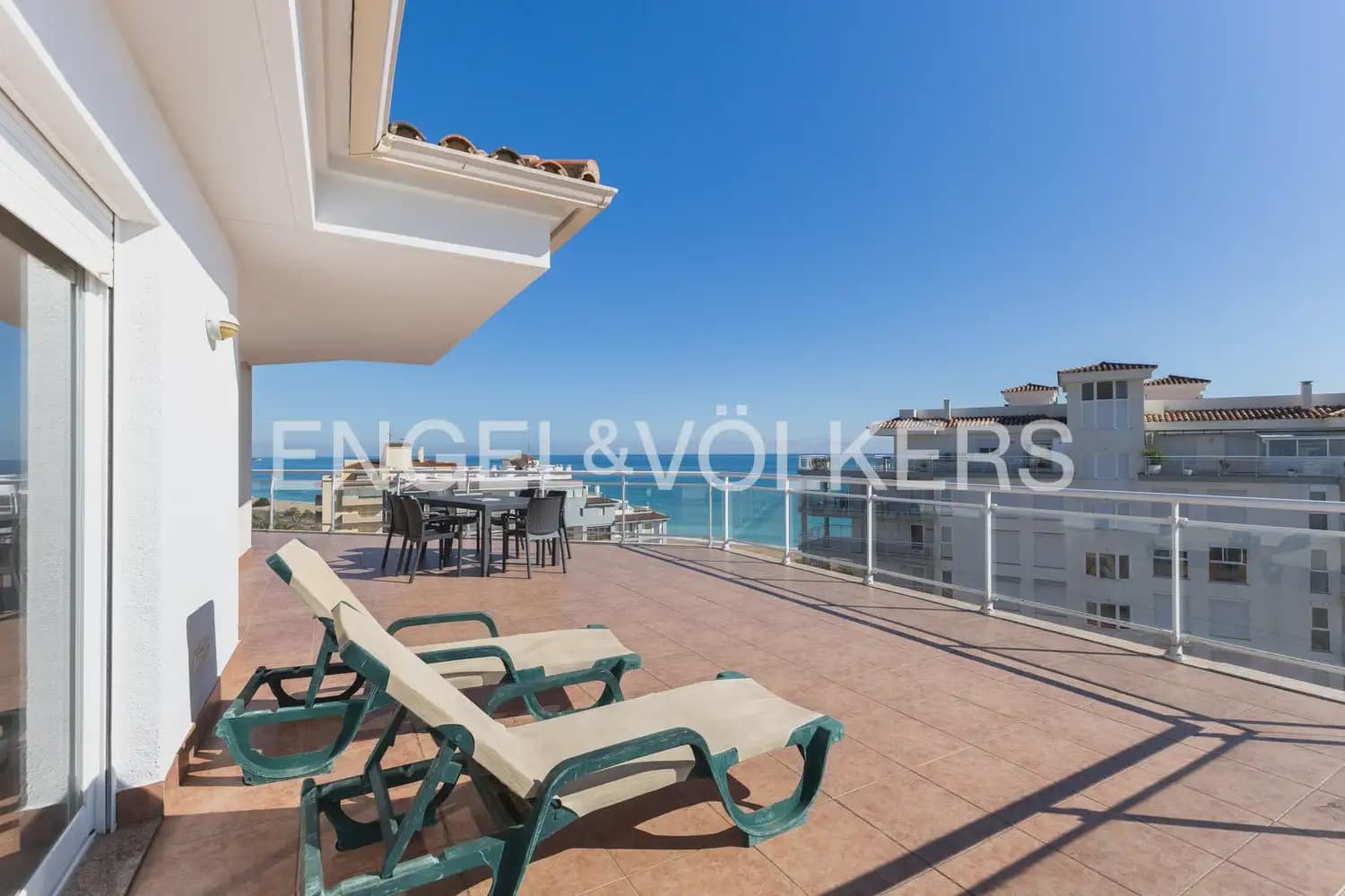 Ático de 2 habitaciones en Peñíscola en venta con piscina garaje - 390.000 € (Ref: 9898215)