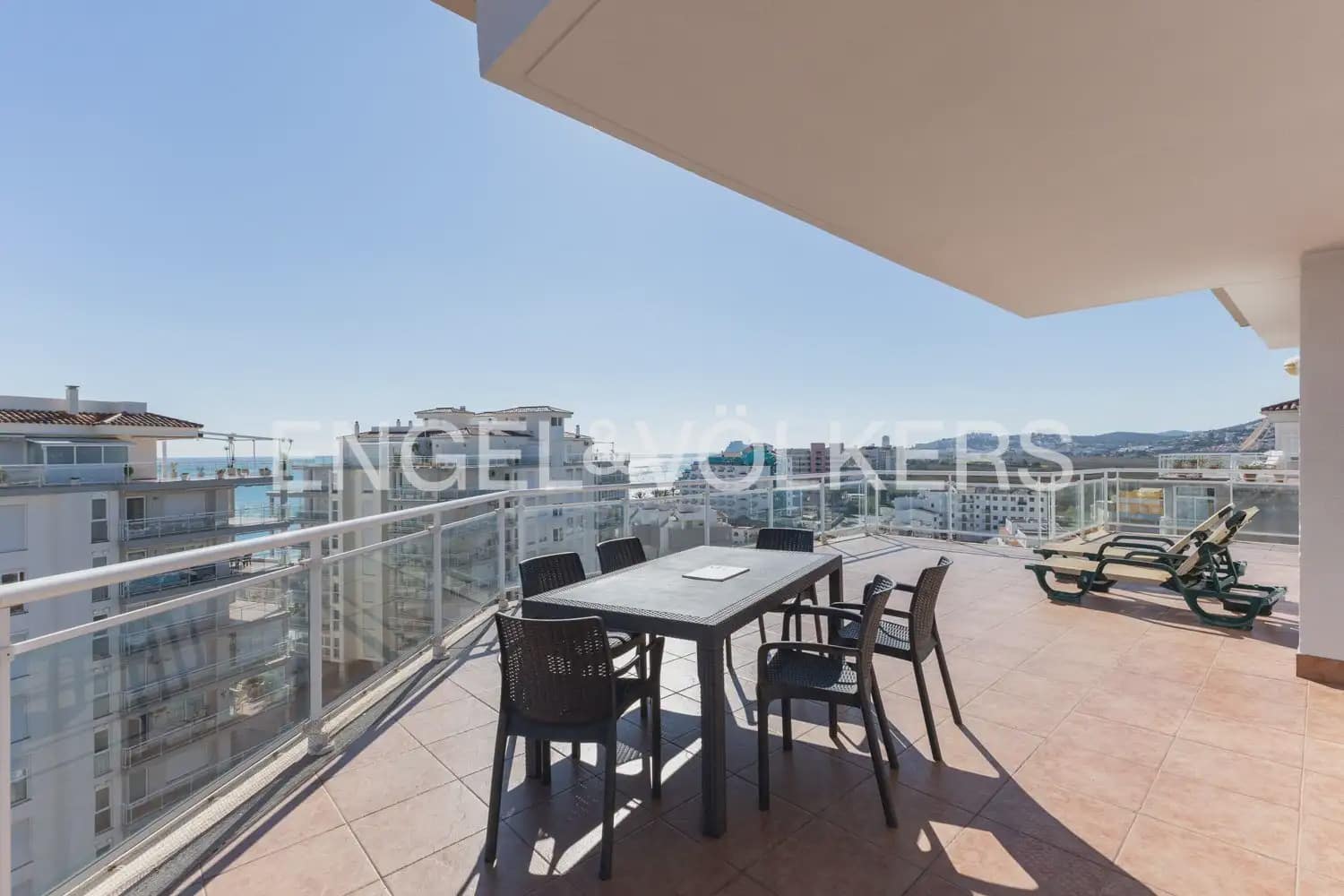 Ático de 2 habitaciones en Peñíscola en venta con piscina garaje - 390.000 € (Ref: 9898215)