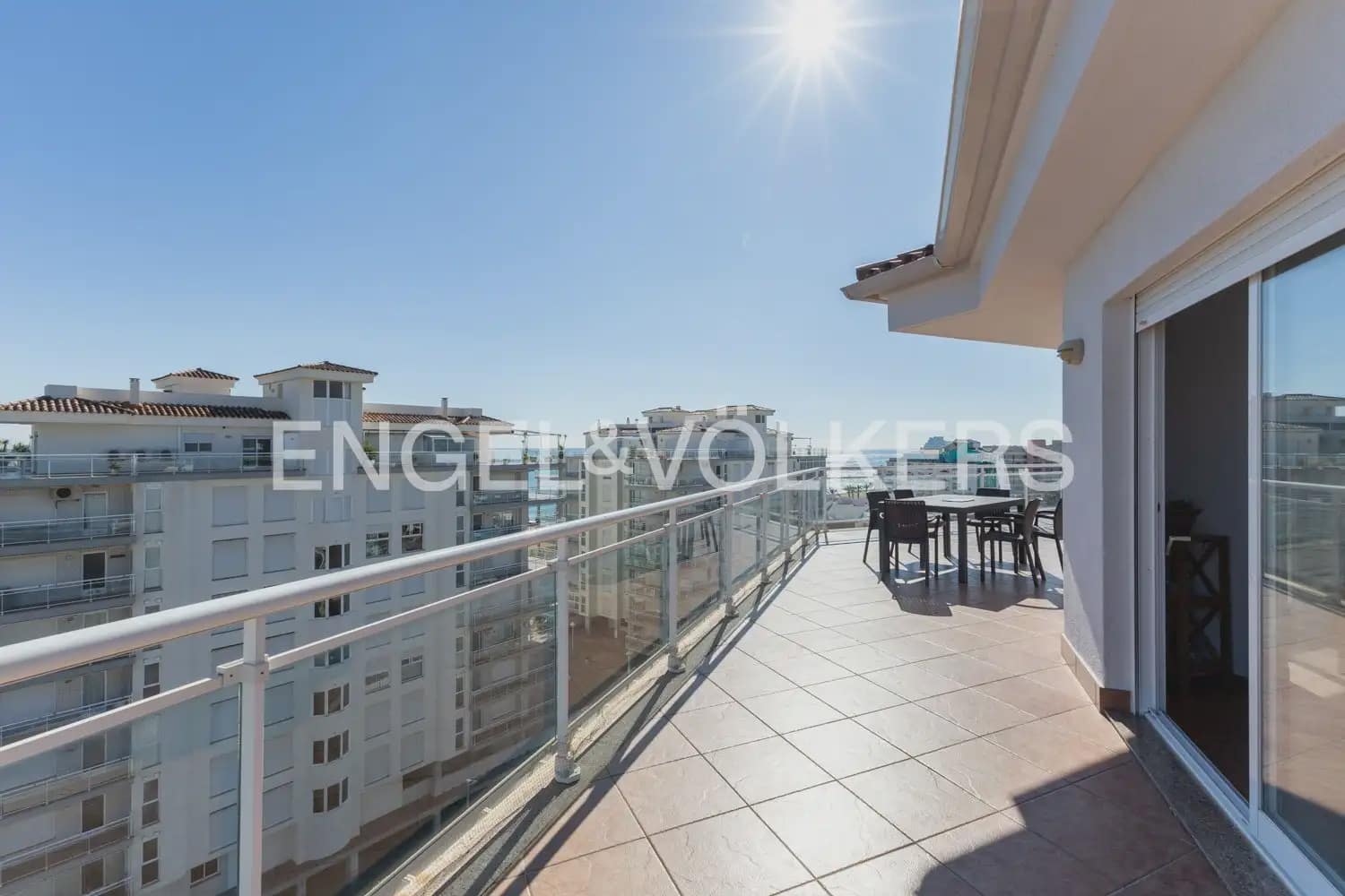 Ático de 2 habitaciones en Peñíscola en venta con piscina garaje - 390.000 € (Ref: 9898215)