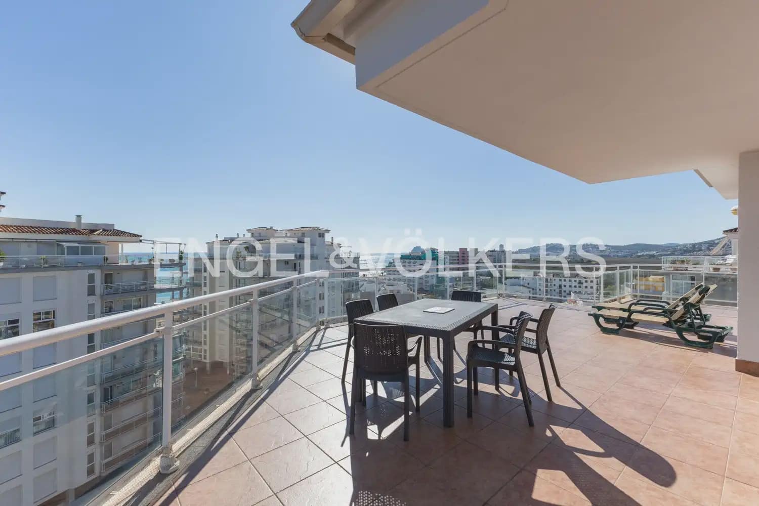 Ático de 2 habitaciones en Peñíscola en venta con piscina garaje - 390.000 € (Ref: 9898215)