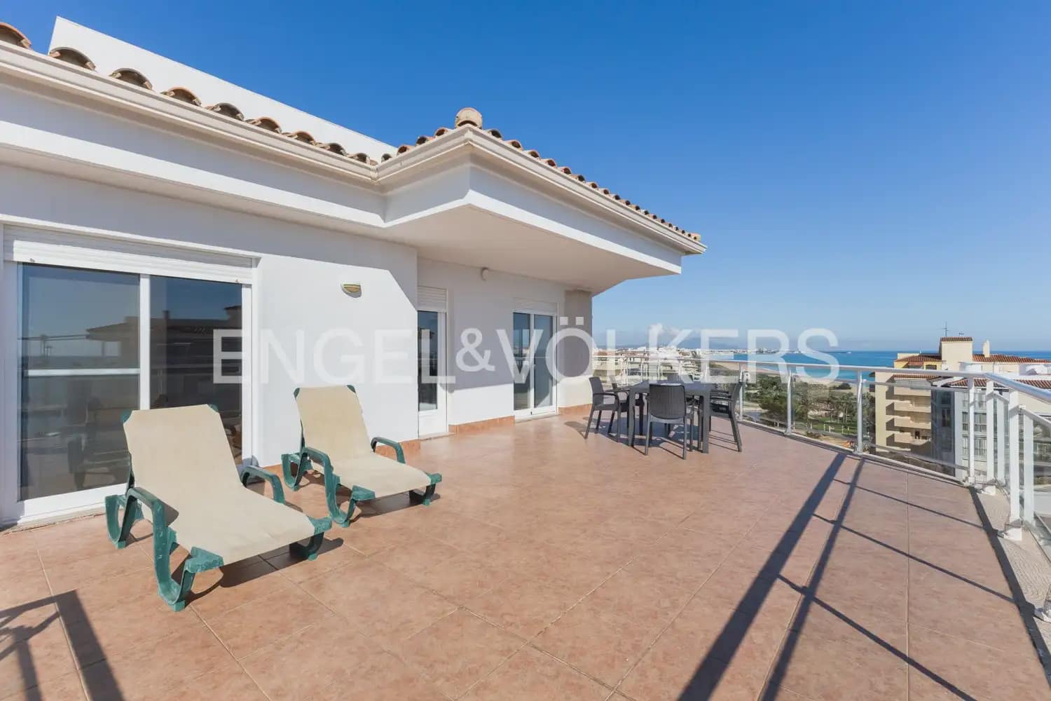 Ático de 2 habitaciones en Peñíscola en venta con piscina garaje - 390.000 € (Ref: 9898215)