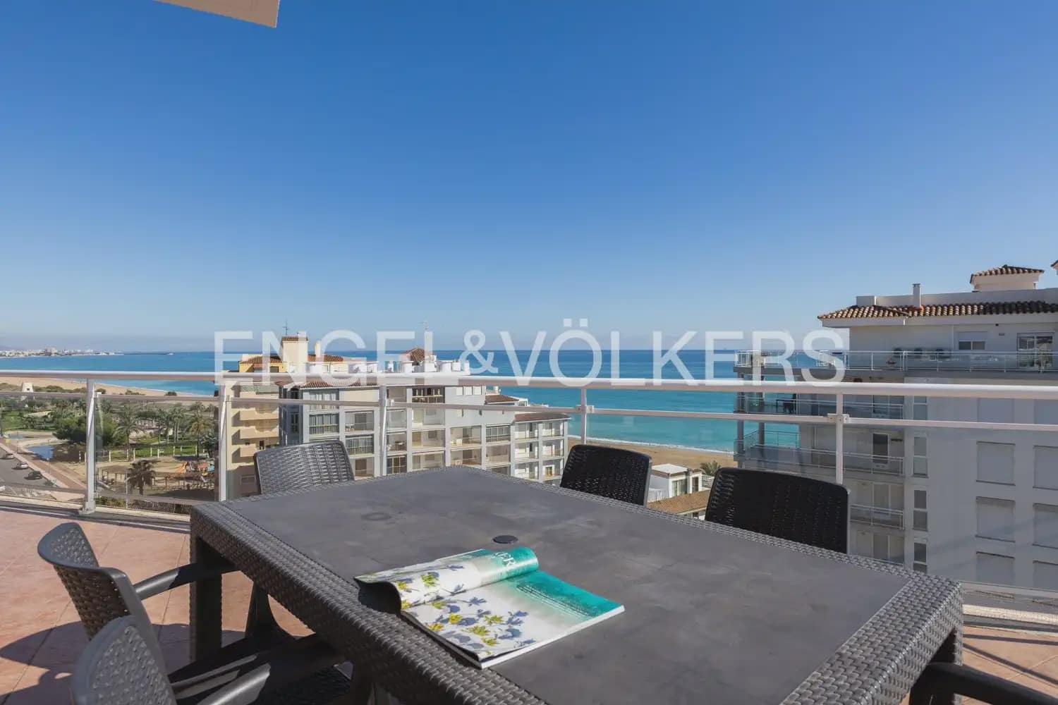 Ático de 2 habitaciones en Peñíscola en venta con piscina garaje - 390.000 € (Ref: 9898215)