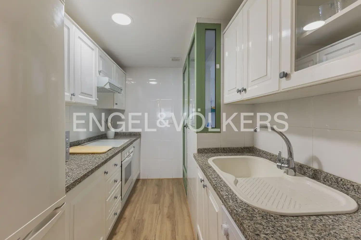 Apartamento de 2 habitaciones en Alboraya / Alboraia en alquiler con piscina - 2.000 € (Ref: 9898216)
