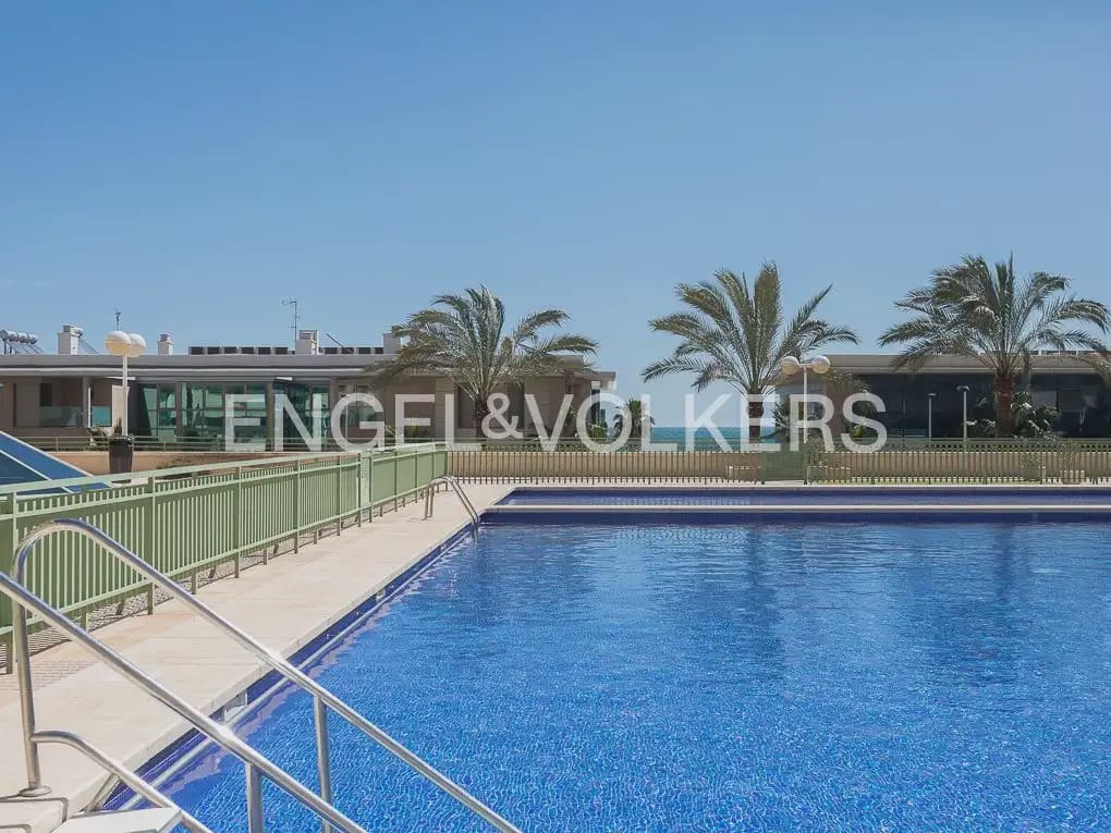 Apartamento de 2 habitaciones en Alboraya / Alboraia en alquiler con piscina - 2.000 € (Ref: 9898216)