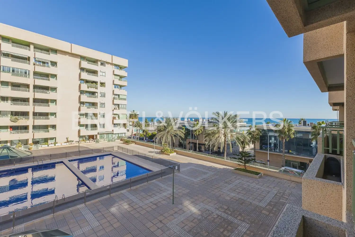 Apartamento de 2 habitaciones en Alboraya / Alboraia en alquiler con piscina - 2.000 € (Ref: 9898216)