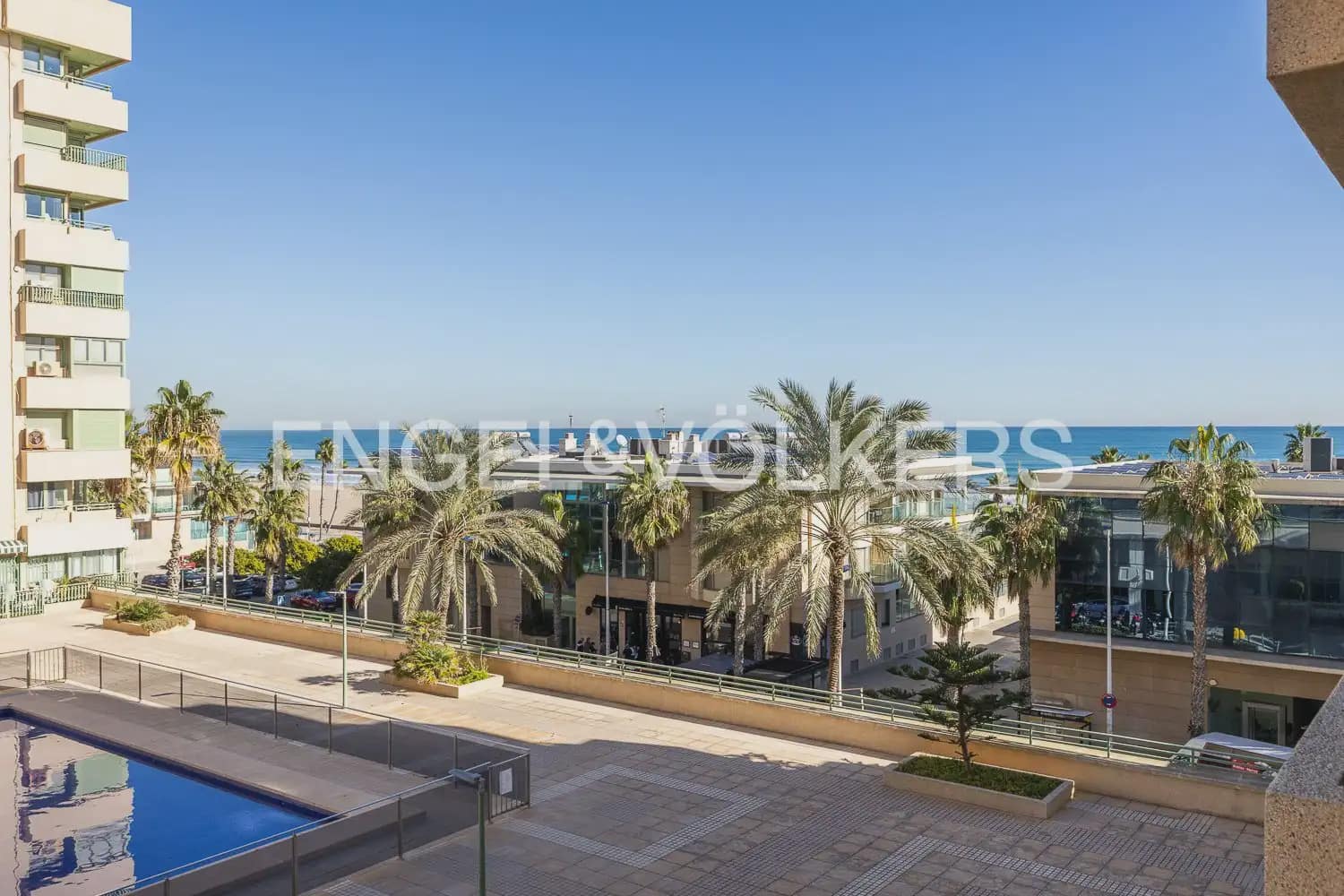 Apartamento de 2 habitaciones en Alboraya / Alboraia en alquiler con piscina - 2.000 € (Ref: 9898216)
