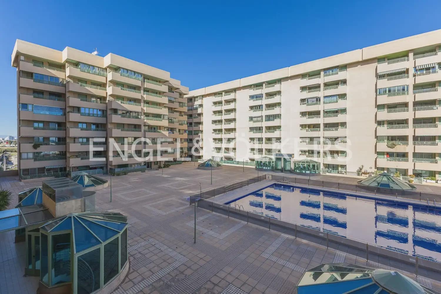 Apartamento de 2 habitaciones en Alboraya / Alboraia en alquiler con piscina - 2.000 € (Ref: 9898216)