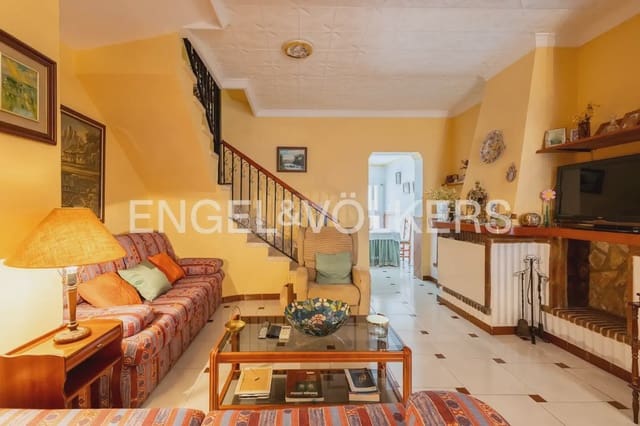 3 makuuhuone Omakotitalo myytävänä paikassa El Puerto, Dénia - 425 000 € (Ref: 9898218)