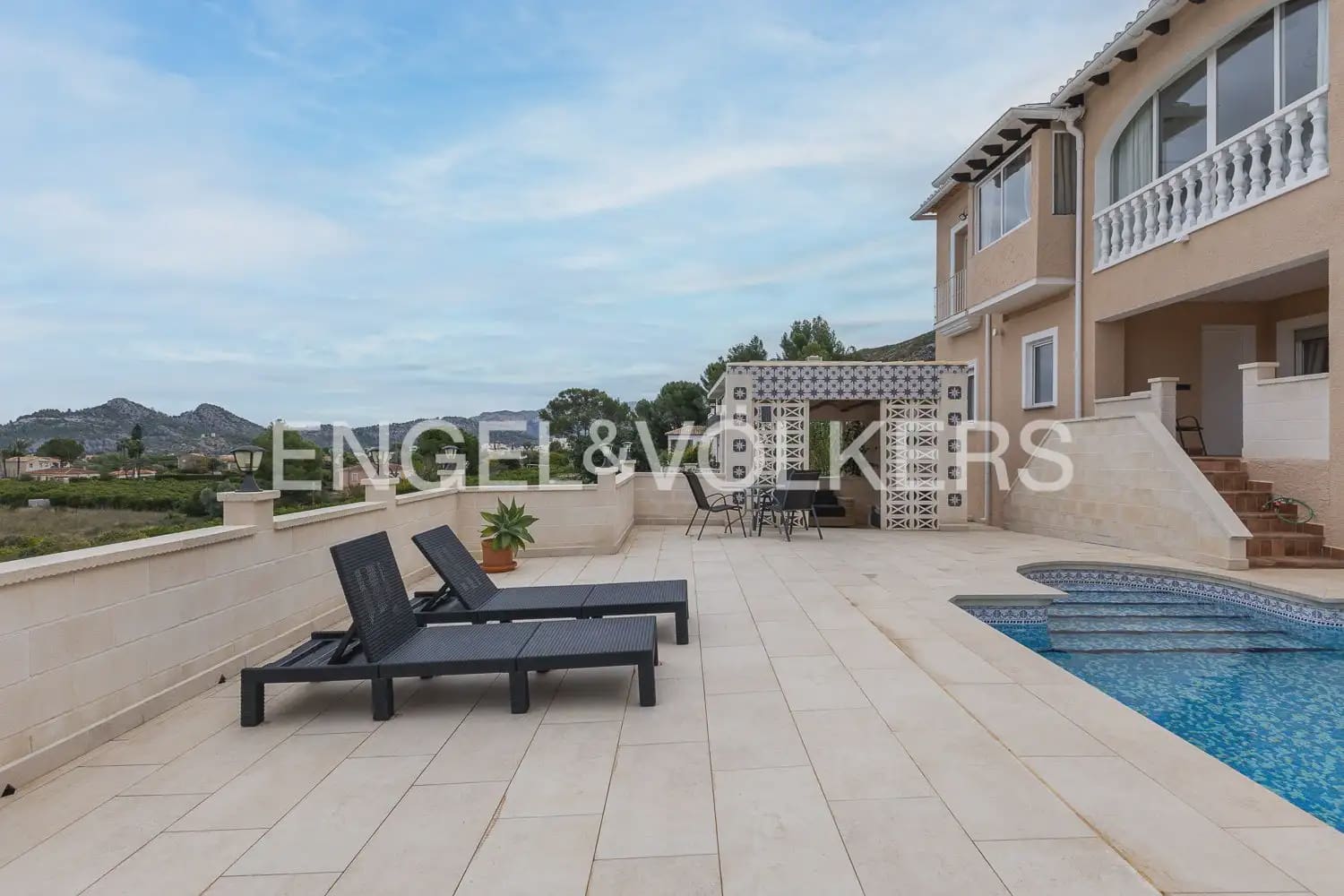 4 quarto Moradia para venda em Pedreguer com piscina garagem - 494 000 € (Ref: 9898221)