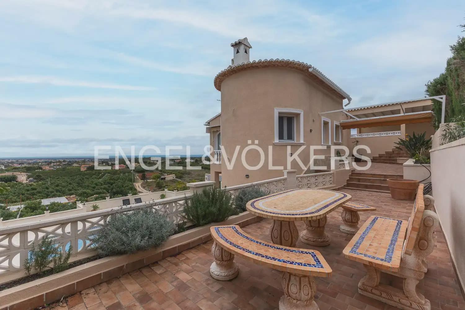 4 quarto Moradia para venda em Pedreguer com piscina garagem - 494 000 € (Ref: 9898221)