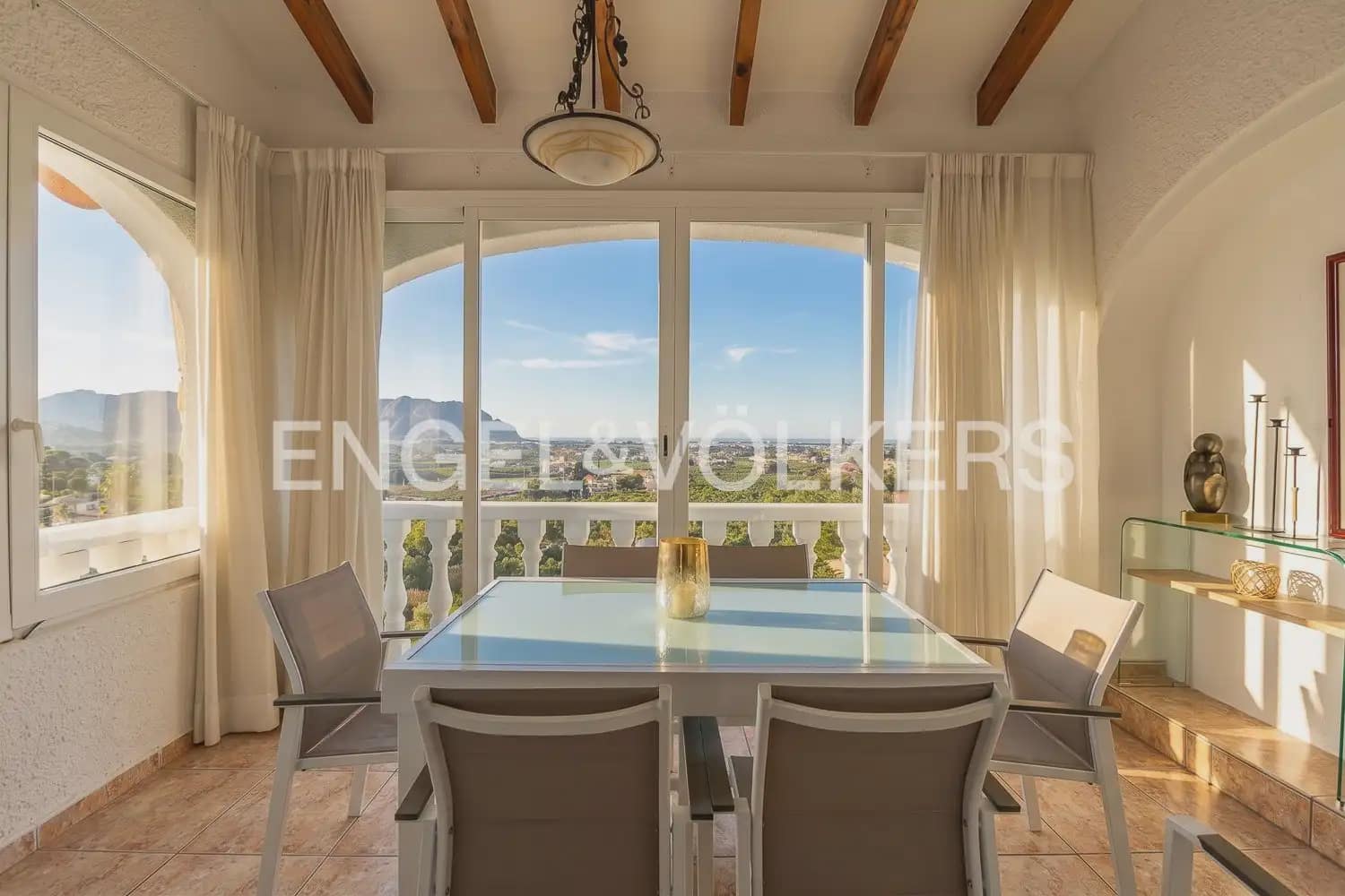 4 soverom Villa til salgs i Pedreguer med svømmebasseng garasje - € 460 000 (Ref: 9898221)
