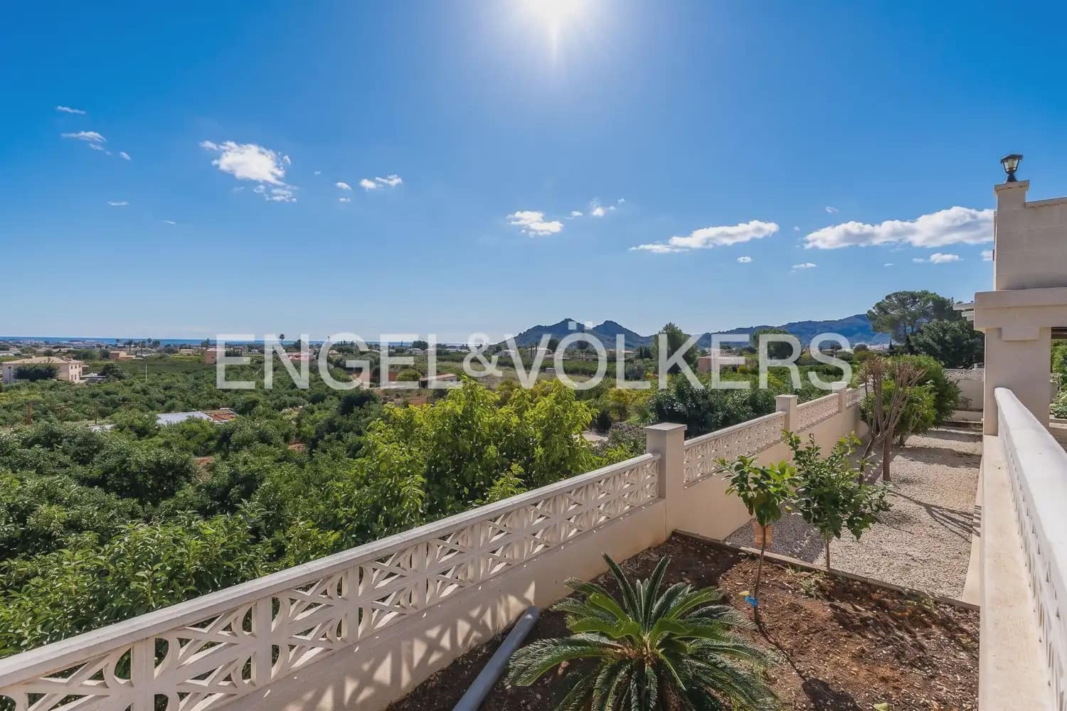 4 soverom Villa til salgs i Pedreguer med svømmebasseng garasje - € 460 000 (Ref: 9898221)