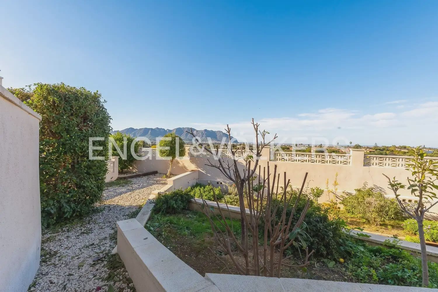 4 soverom Villa til salgs i Pedreguer med svømmebasseng garasje - € 460 000 (Ref: 9898221)