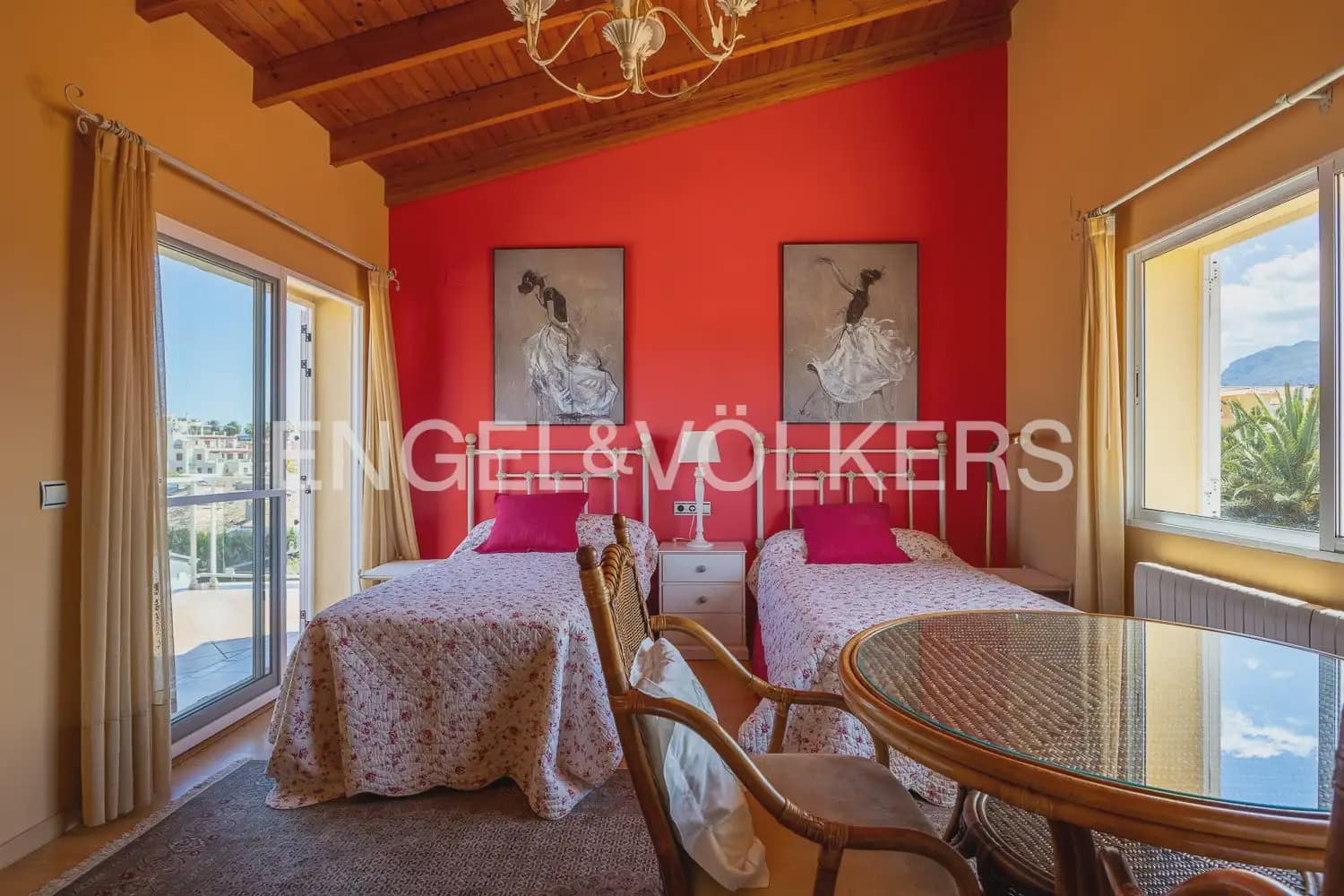 4 slaapkamer Villa te koop in Denia met zwembad garage - € 579.000 (Ref: 9898223)