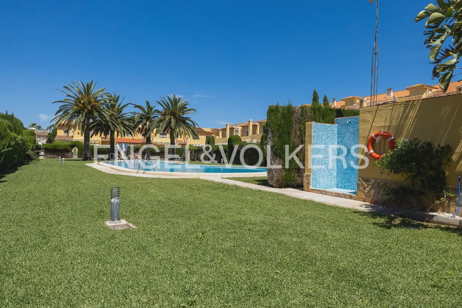 4 slaapkamer Villa te koop in Denia met zwembad garage - € 579.000 (Ref: 9898223)