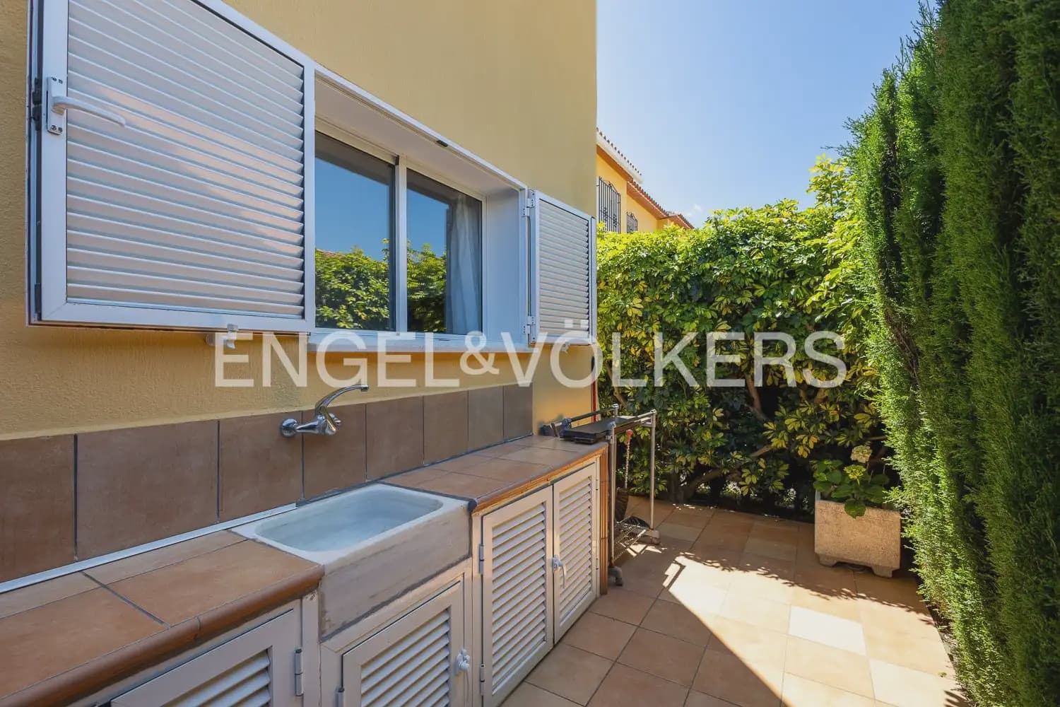 4 slaapkamer Villa te koop in Denia met zwembad garage - € 579.000 (Ref: 9898223)
