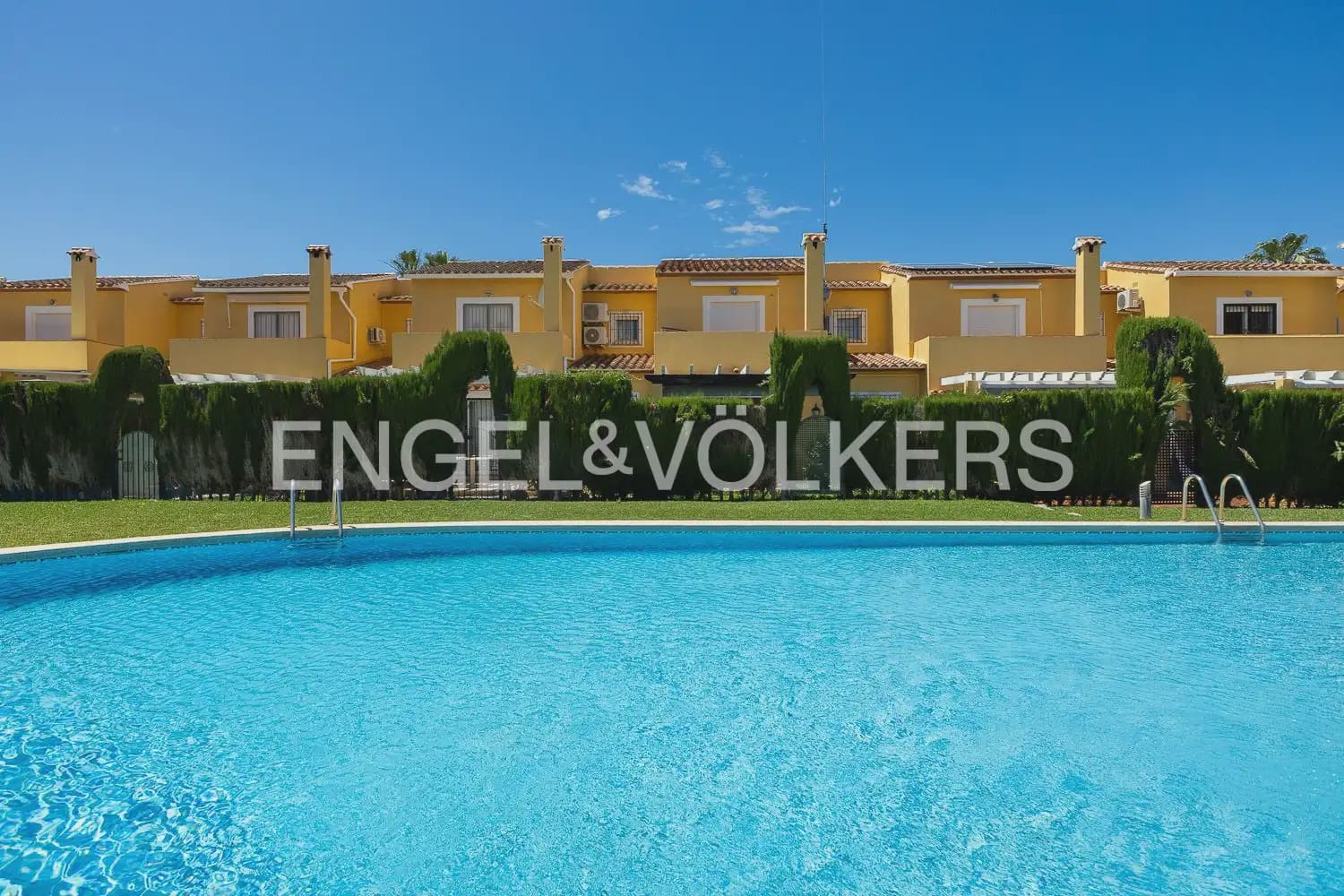 4 slaapkamer Villa te koop in Denia met zwembad garage - € 579.000 (Ref: 9898223)