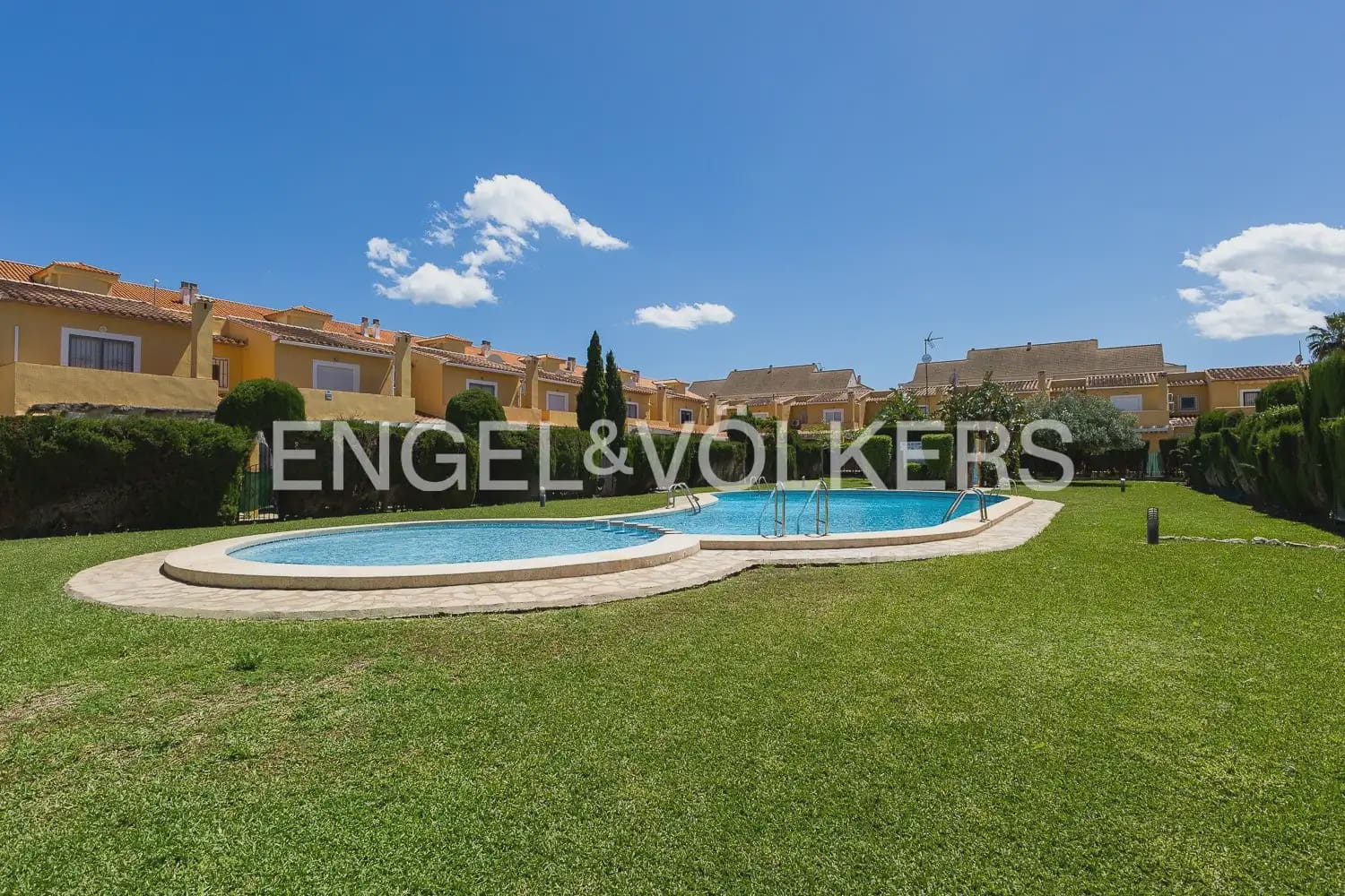 4 slaapkamer Villa te koop in Denia met zwembad garage - € 579.000 (Ref: 9898223)