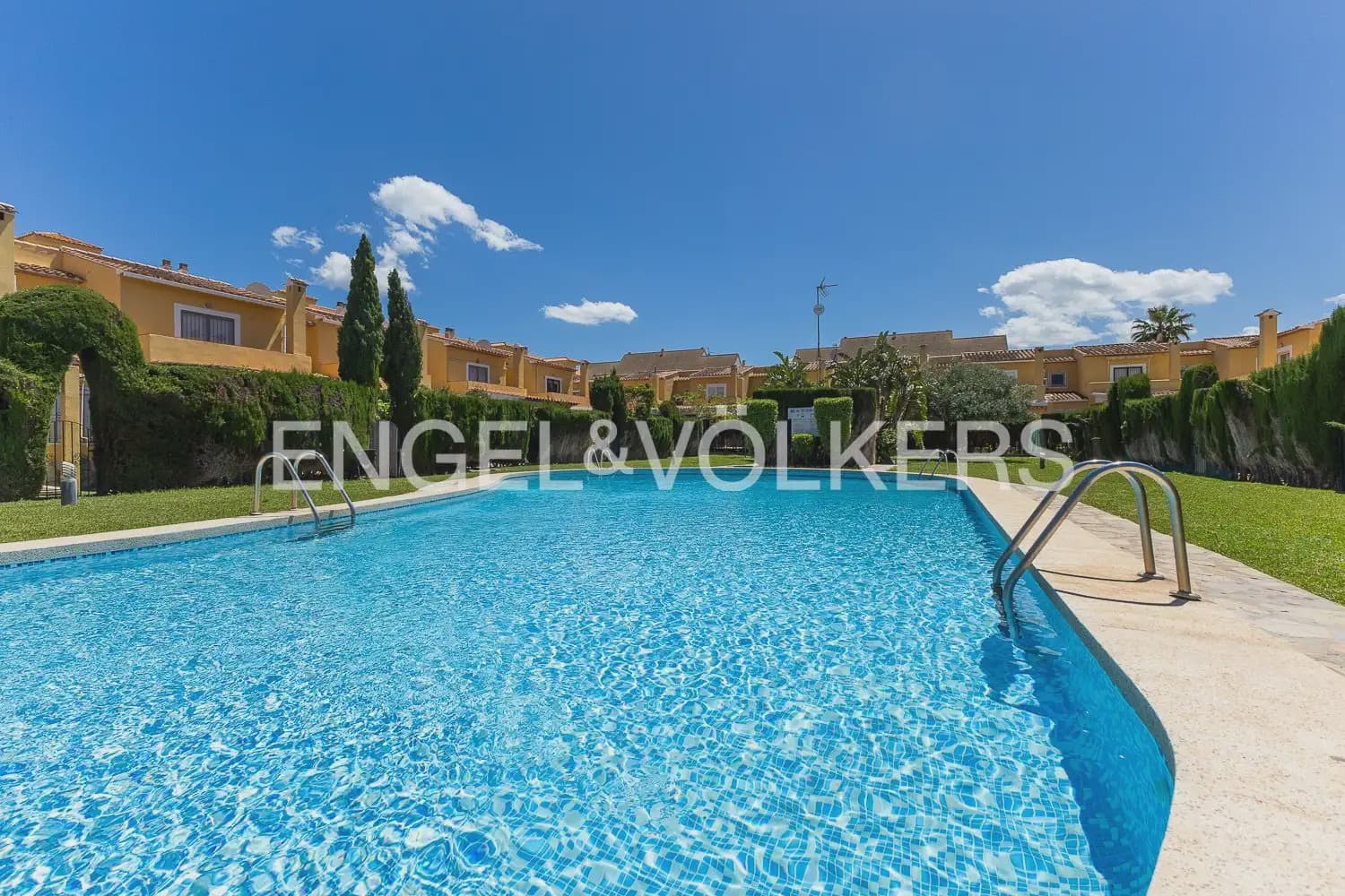 4 slaapkamer Villa te koop in Denia met zwembad garage - € 579.000 (Ref: 9898223)