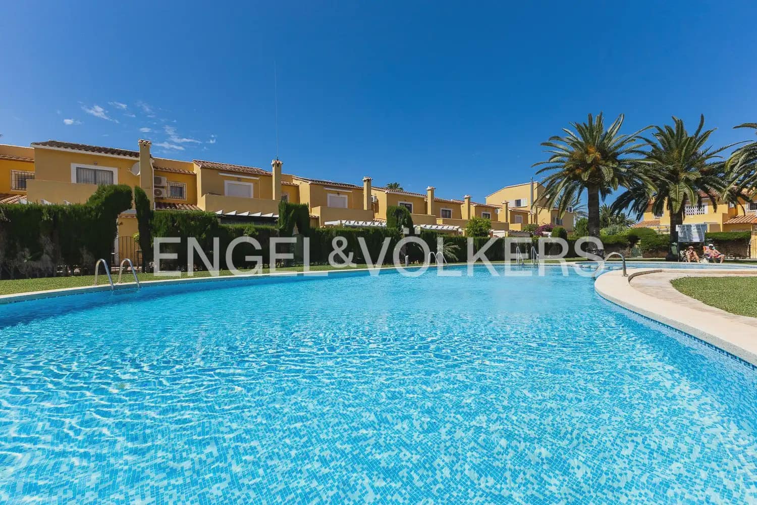 4 slaapkamer Villa te koop in Denia met zwembad garage - € 579.000 (Ref: 9898223)