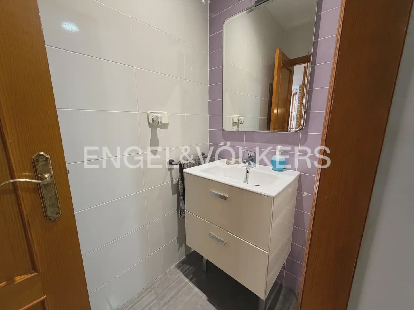 5 bedroom Townhouse for rent in Valencia city - € 4,000 (Ref: 9898225)