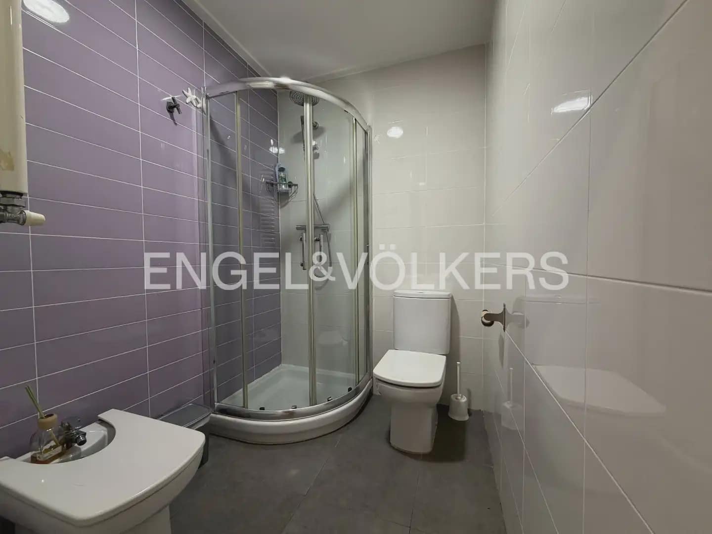 5 bedroom Townhouse for rent in Valencia city - € 4,000 (Ref: 9898225)