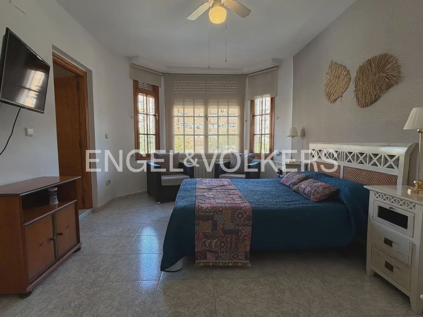 5 bedroom Townhouse for rent in Valencia city - € 4,000 (Ref: 9898225)