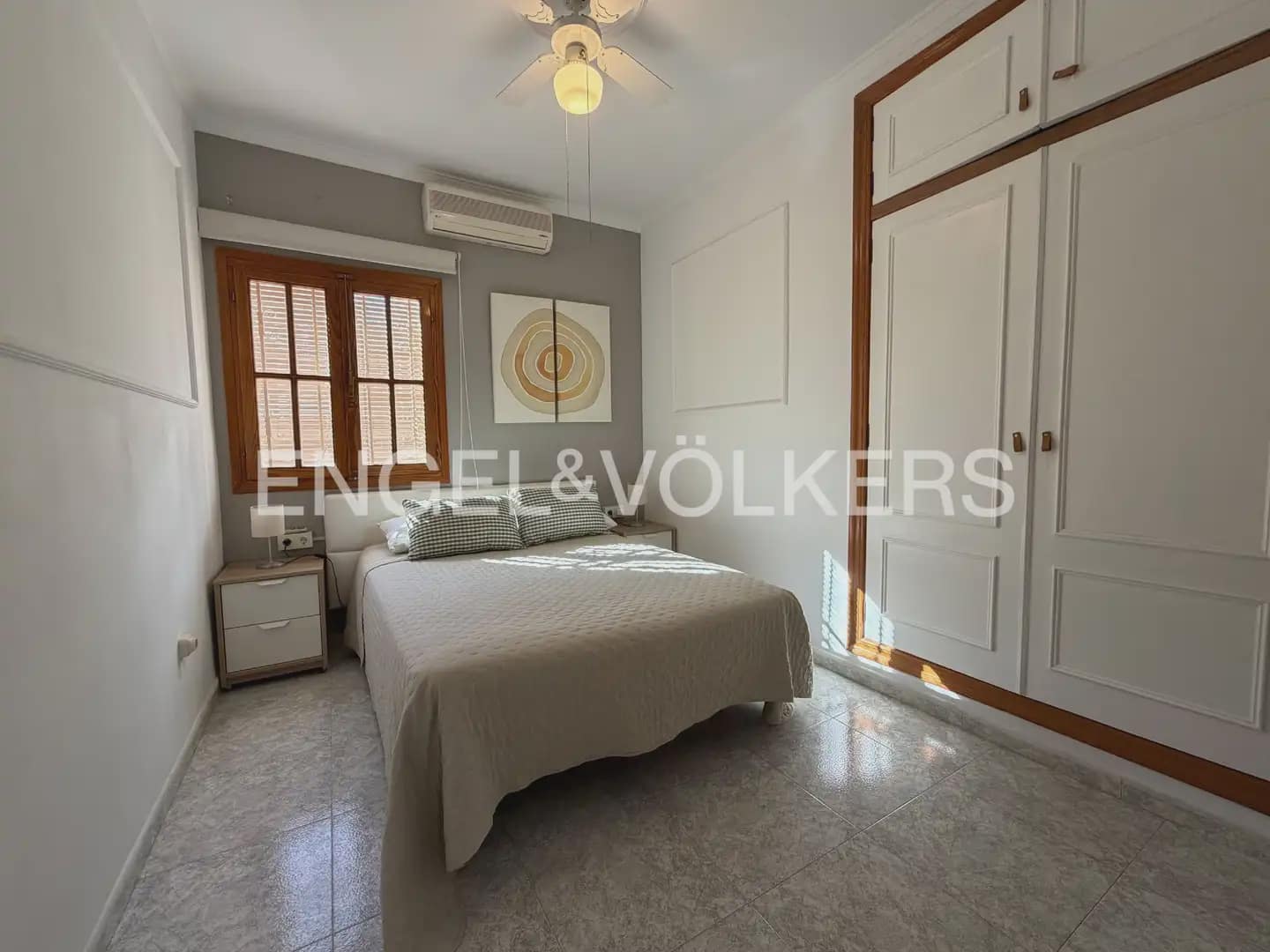 5 bedroom Townhouse for rent in Valencia city - € 4,000 (Ref: 9898225)