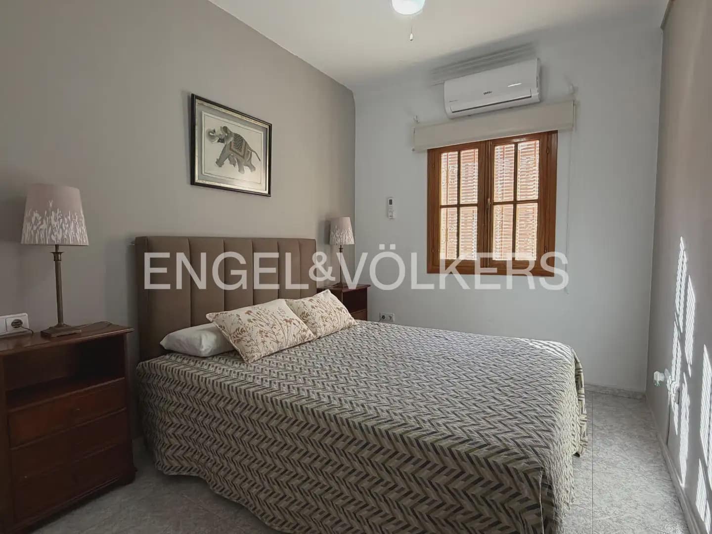 5 bedroom Townhouse for rent in Valencia city - € 4,000 (Ref: 9898225)