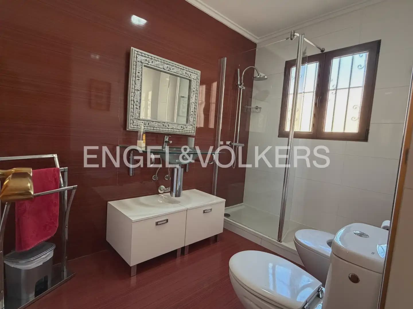 5 bedroom Townhouse for rent in Valencia city - € 4,000 (Ref: 9898225)