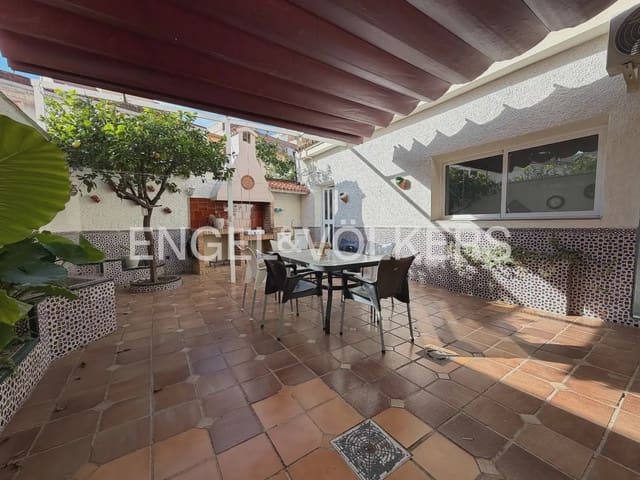 5 bedroom Townhouse for rent in Favara, Valencia city - € 4,000 (Ref: 9898225)