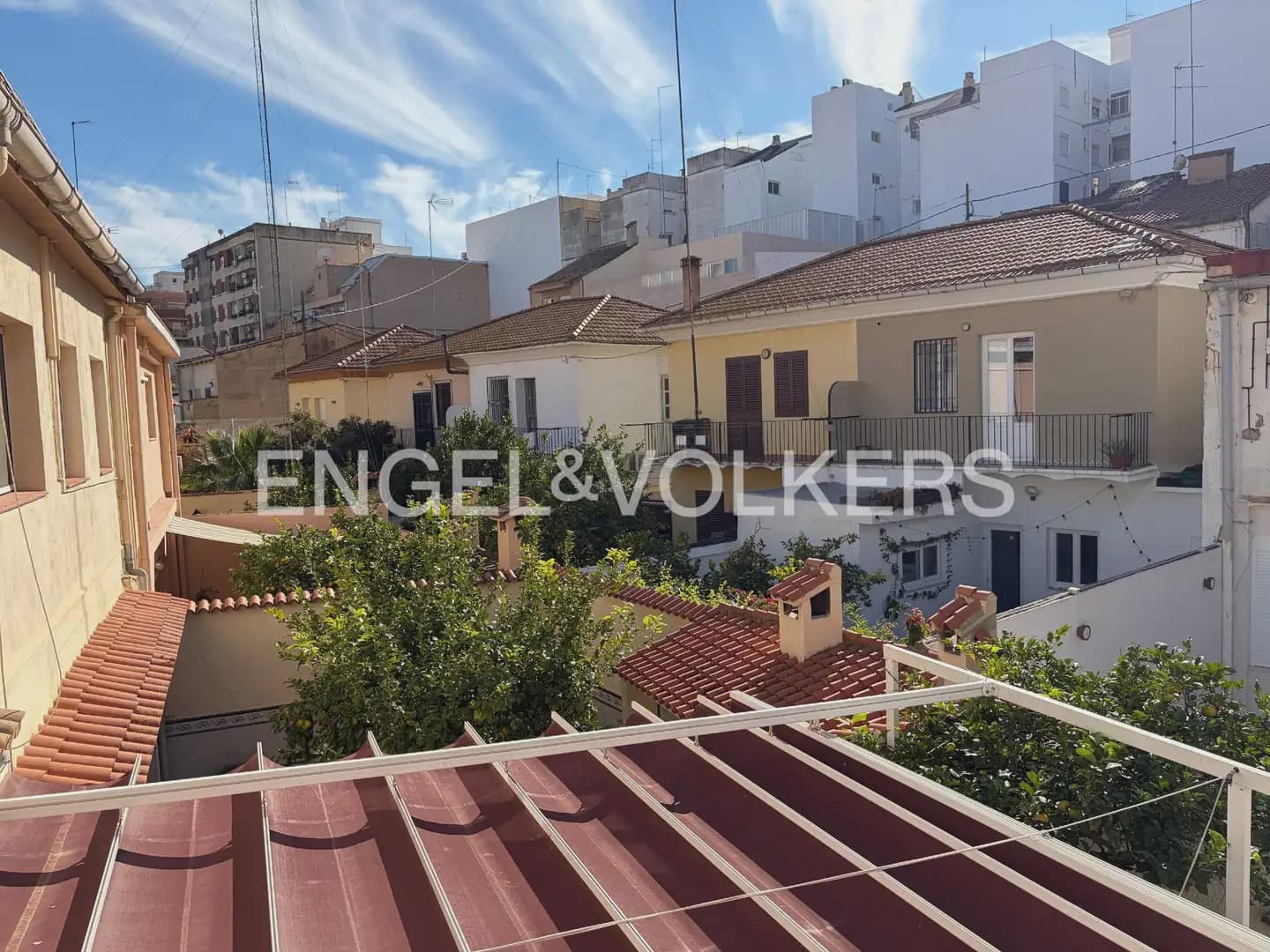 5 bedroom Townhouse for rent in Valencia city - € 4,000 (Ref: 9898225)