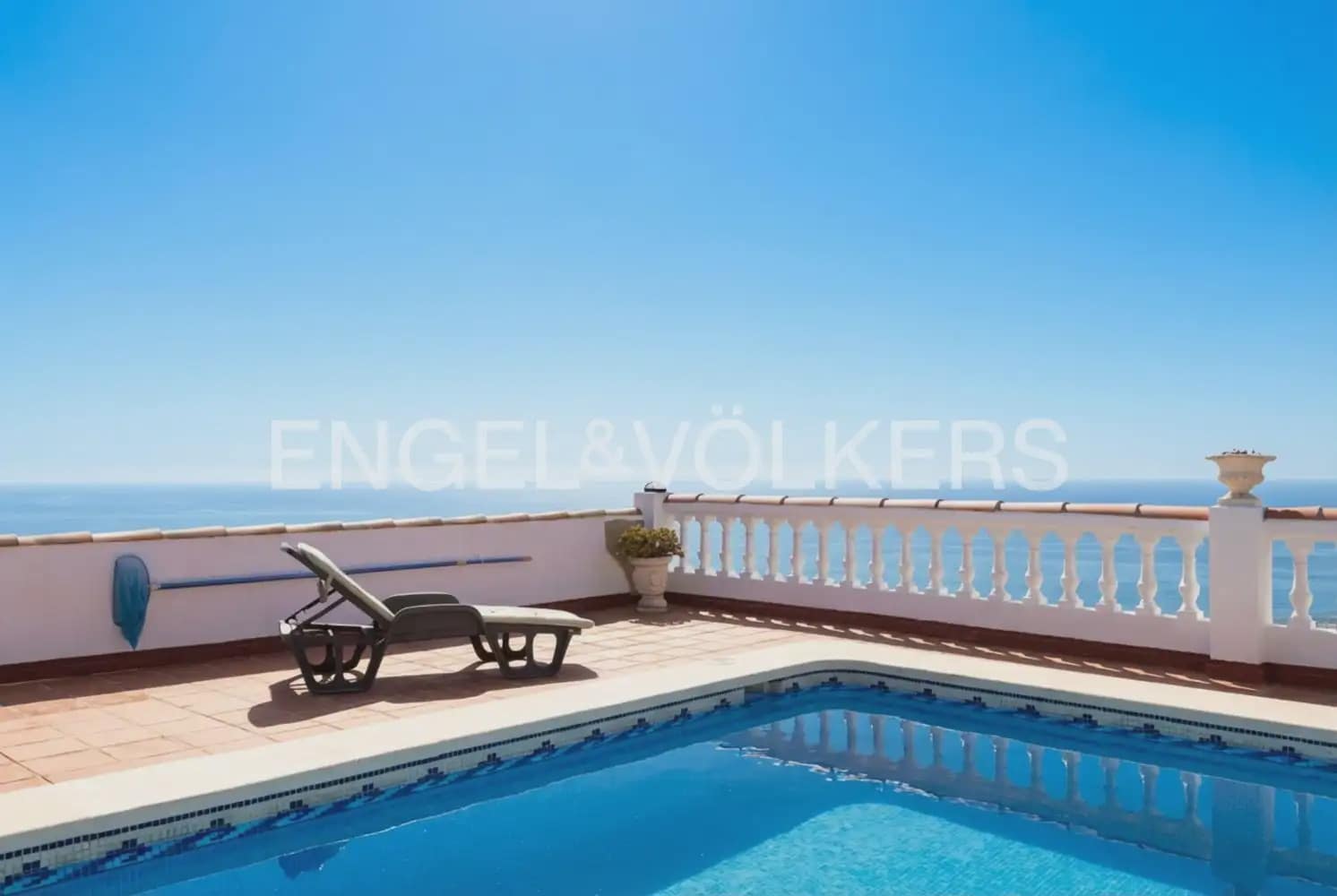 5 bedroom Villa for sale in Alcala de Xivert with pool garage - € 775,000 (Ref: 9898227)