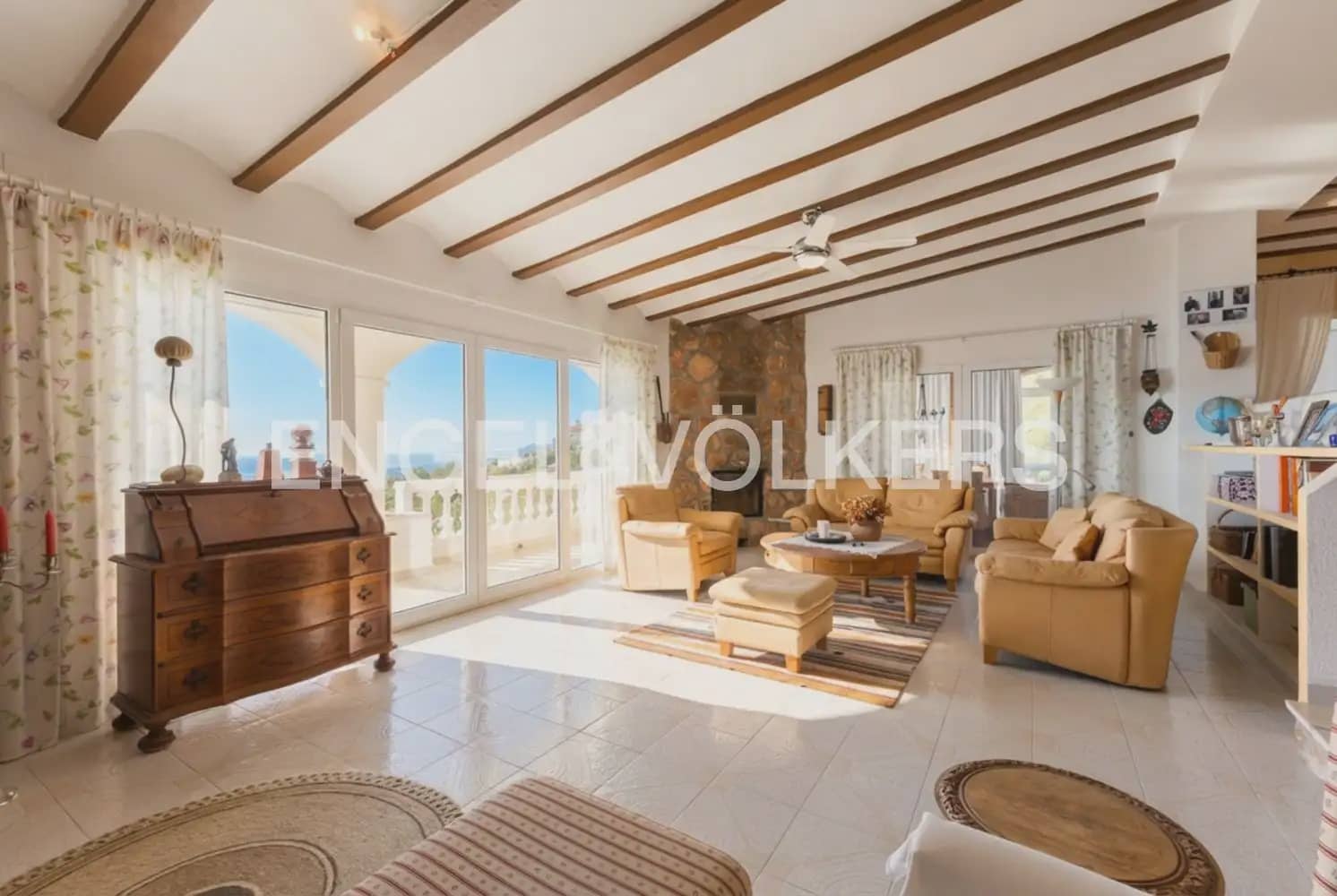 5 bedroom Villa for sale in Alcala de Xivert with pool garage - € 775,000 (Ref: 9898227)