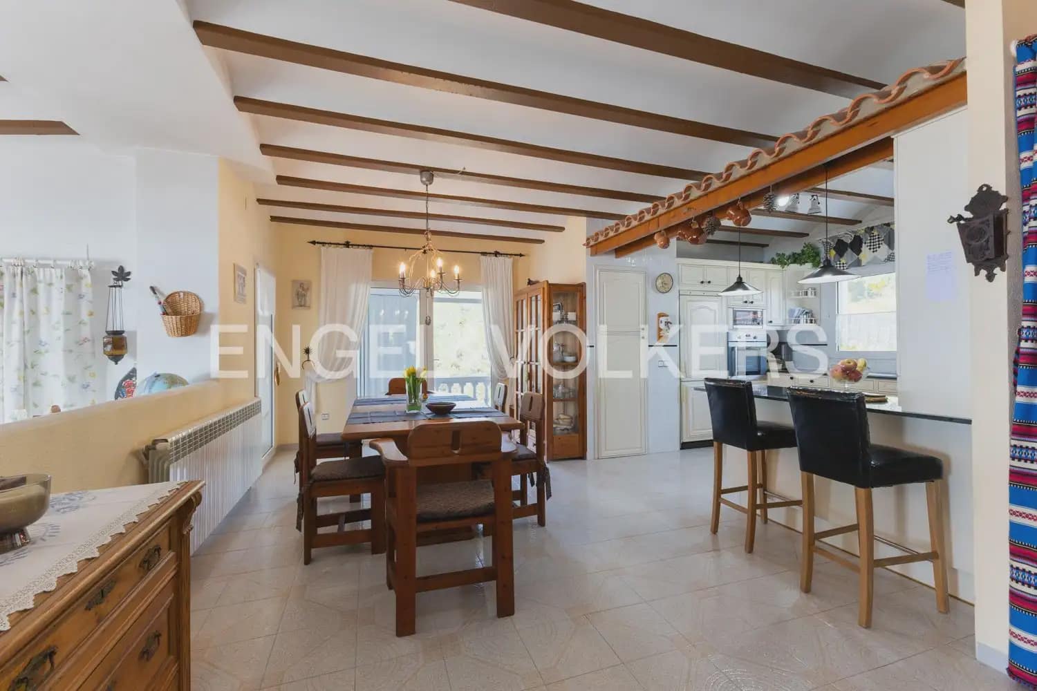 5 bedroom Villa for sale in Alcala de Xivert with pool garage - € 775,000 (Ref: 9898227)