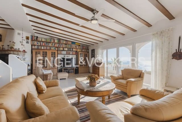 5 bedroom Villa for sale in Alcossebre, Alcalá de Xivert with pool garage - € 775,000 (Ref: 9898227)
