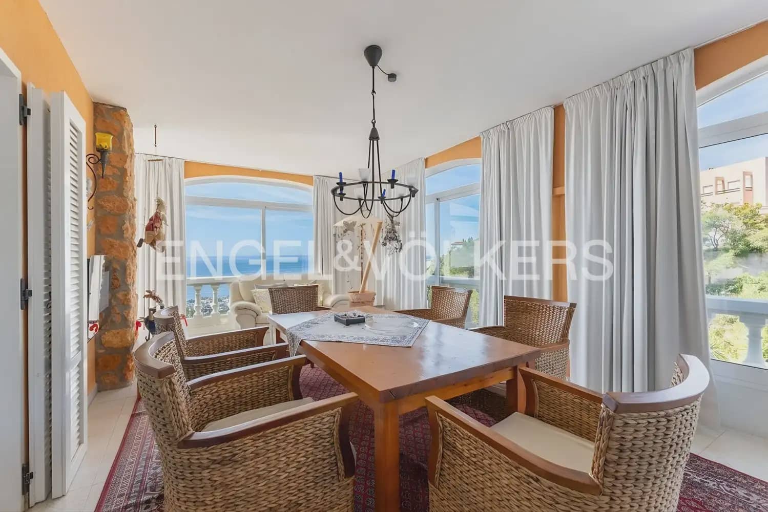 5 bedroom Villa for sale in Alcala de Xivert with pool garage - € 775,000 (Ref: 9898227)