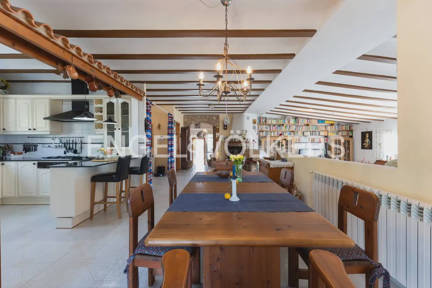 5 bedroom Villa for sale in Alcala de Xivert with pool garage - € 775,000 (Ref: 9898227)