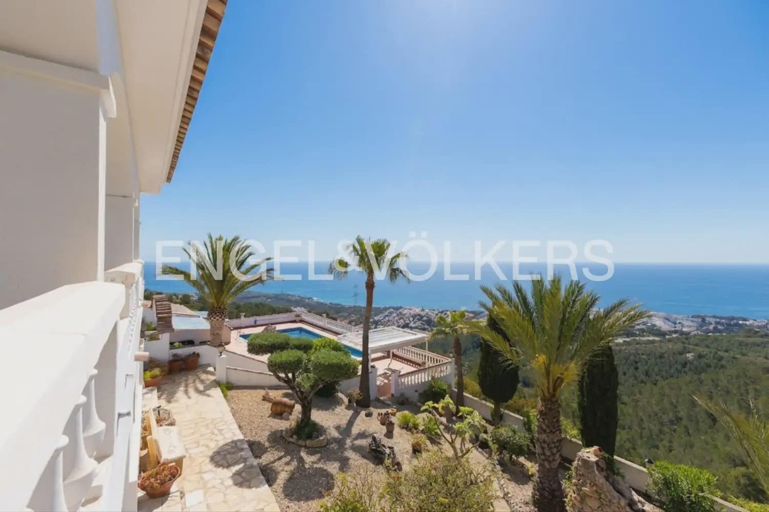 5 bedroom Villa for sale in Alcala de Xivert with pool garage - € 775,000 (Ref: 9898227)