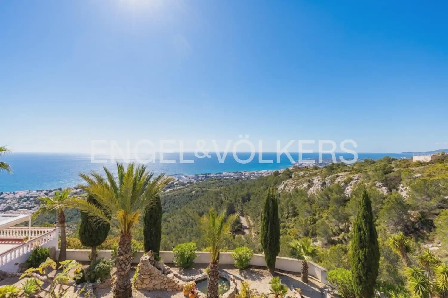 5 bedroom Villa for sale in Alcala de Xivert with pool garage - € 775,000 (Ref: 9898227)
