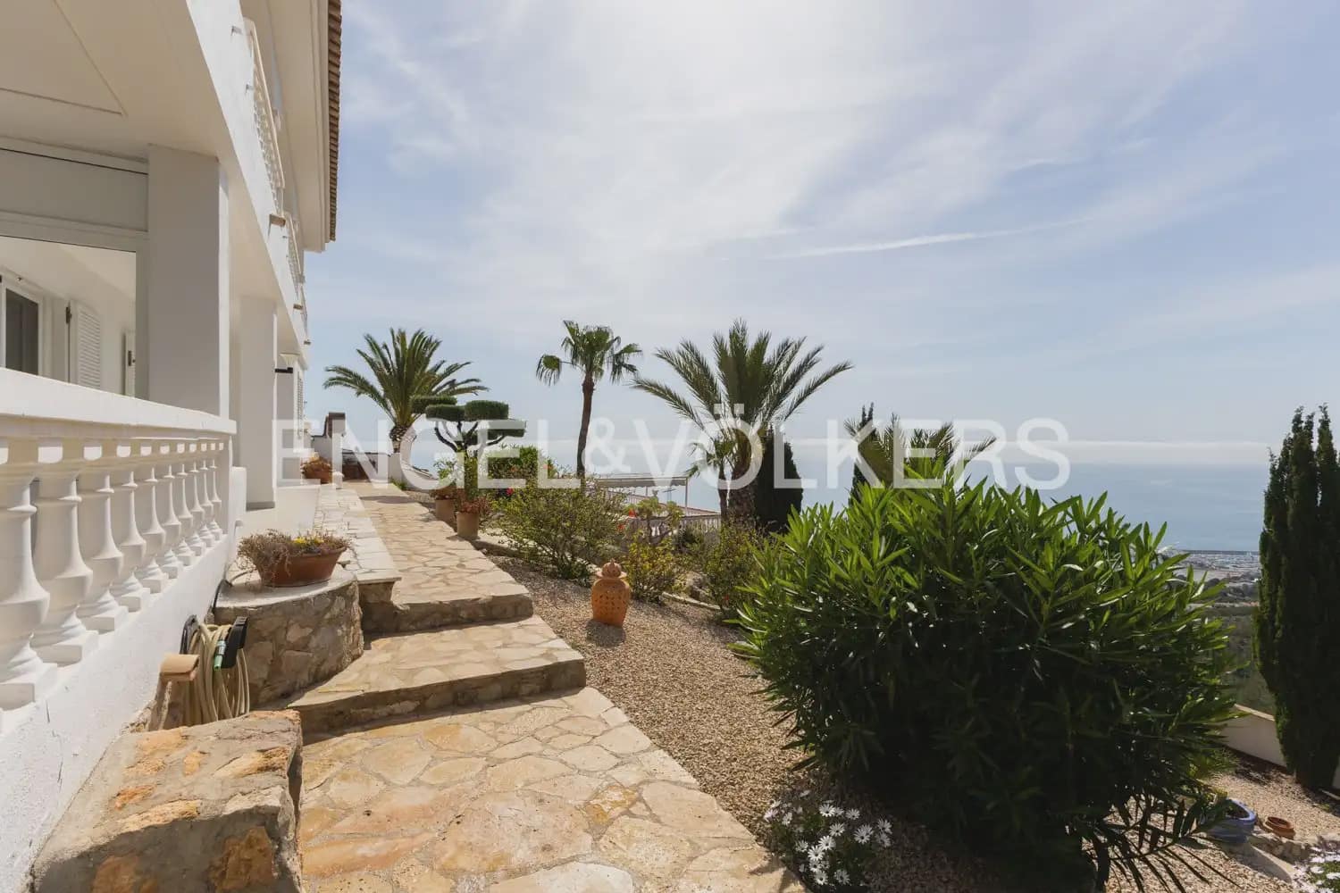 5 bedroom Villa for sale in Alcala de Xivert with pool garage - € 775,000 (Ref: 9898227)