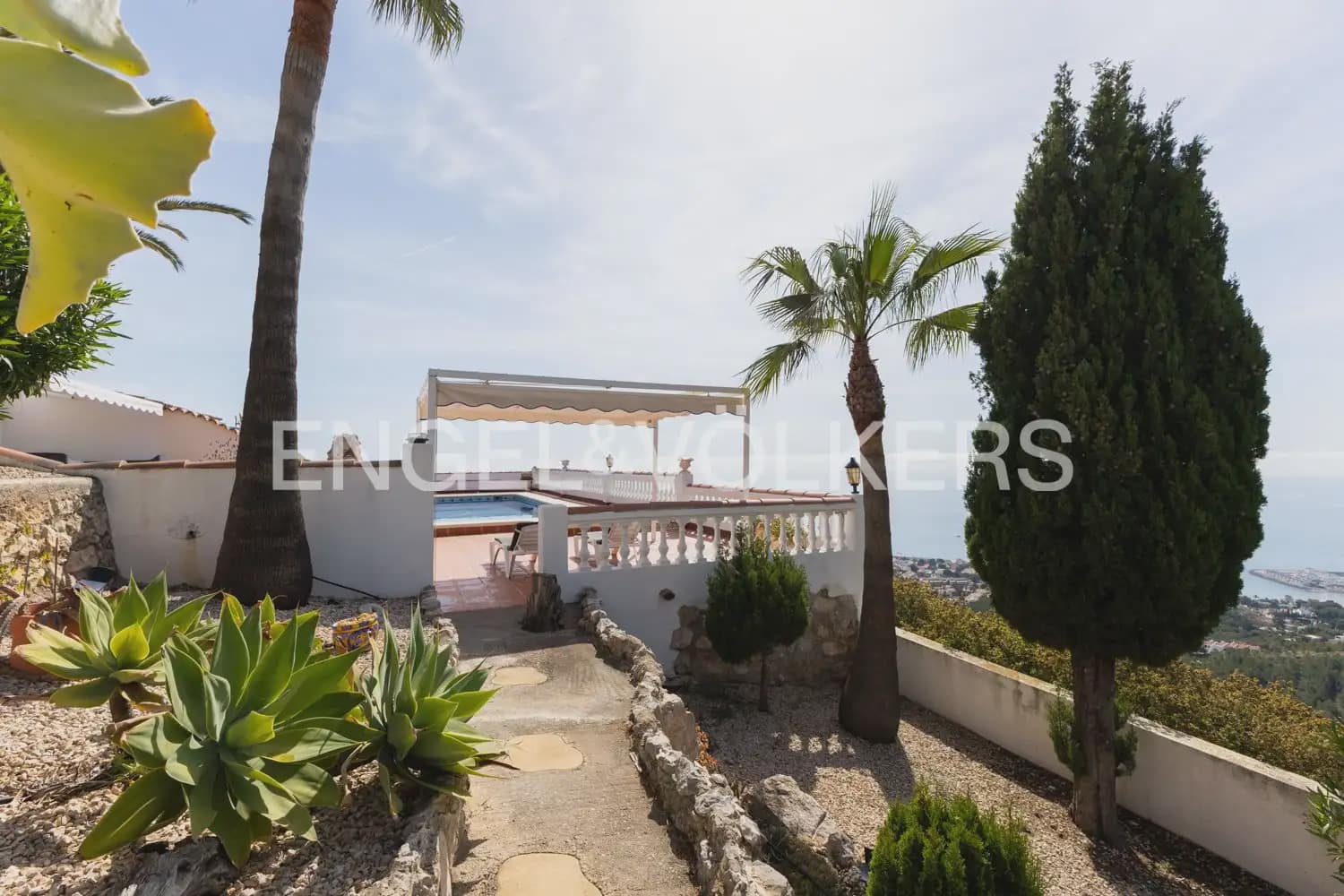 5 bedroom Villa for sale in Alcala de Xivert with pool garage - € 775,000 (Ref: 9898227)